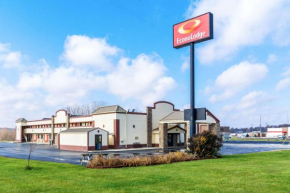 Отель Econo Lodge Cloverdale  Кловердейл